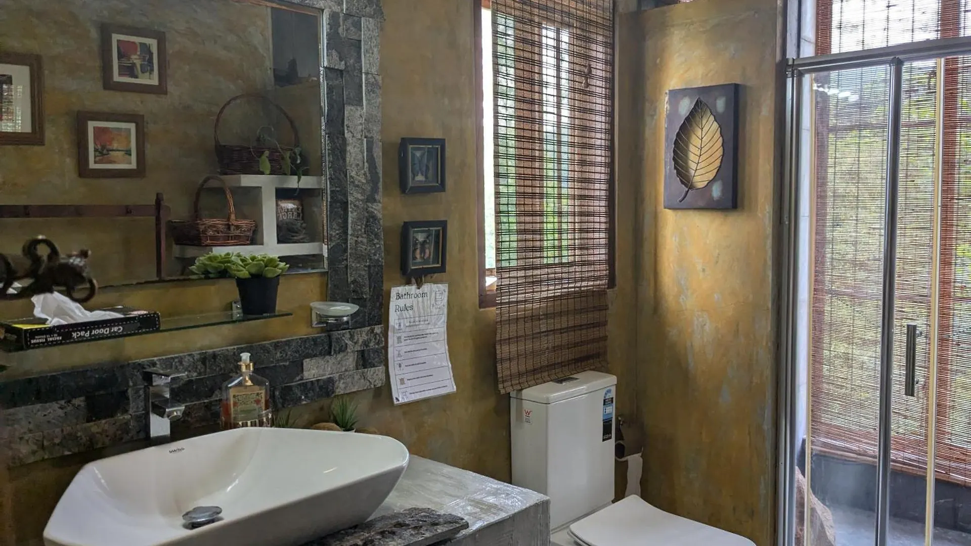 קנדי Namadi Heights Bungalow