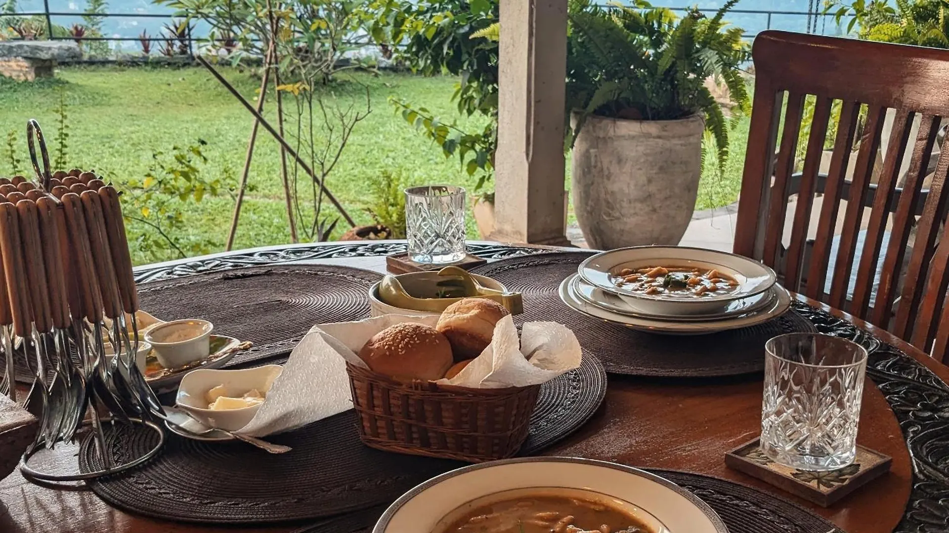 בית הארחה קנדי Namadi Heights Bungalow סרי לנקה