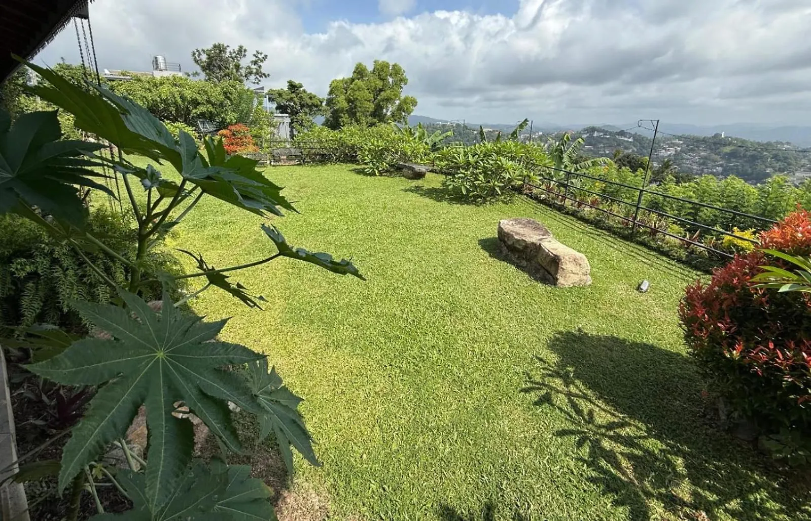 קנדי Namadi Heights Bungalow 0*,